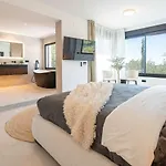 Elviria - Ultimate Luxury *