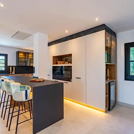 Elviria - Ultimate Luxury Марбелья