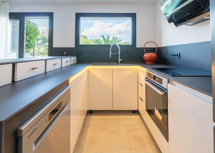 Elviria - Ultimate Luxury