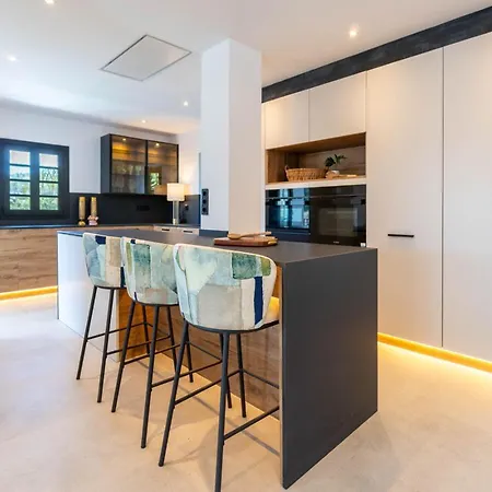 Elviria - Ultimate Luxury Villa