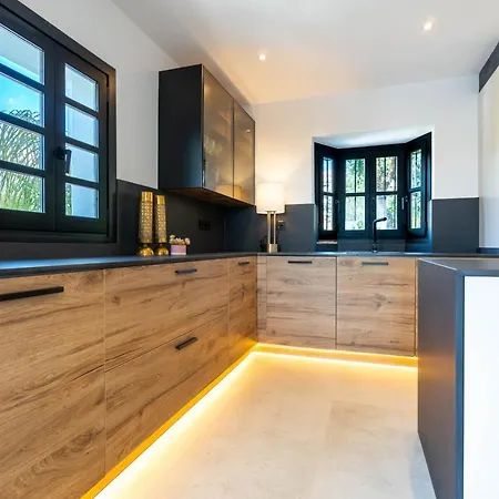 Elviria - Ultimate Luxury