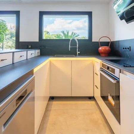 Elviria - Ultimate Luxury