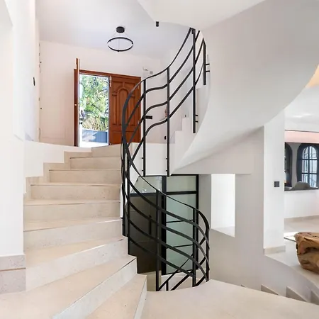 Elviria - Ultimate Luxury With Heated Pool, Sauna & Steam *