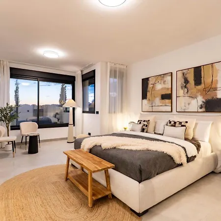 Elviria - Ultimate Luxury With Heated Pool, Sauna & Steam *
