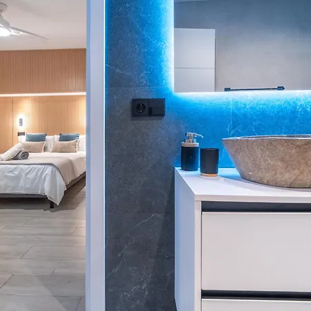 Elviria - Ultimate Luxury With Heated Pool, Sauna & Steam
